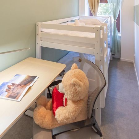 65 Zoll 4K Tv, Disney Plus, Soundbar, Kostenloser Kaffee, 5 Raeume Leipzig Exterior foto