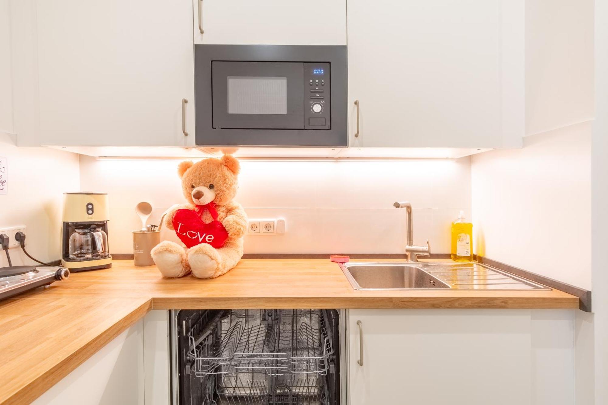 65 Zoll 4K Tv, Disney Plus, Soundbar, Kostenloser Kaffee, 5 Raeume Leipzig Exterior foto